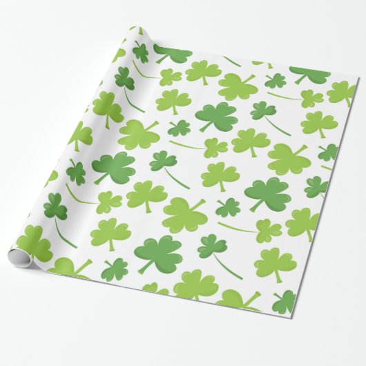 Green Clovers St. Patrick's Day Cadeaupapier (Uitgerold)