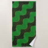 Green curve and clear points on dark background strandlaken (Voorkant)