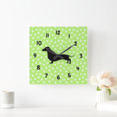 Green Dachshund Wall Clock Vierkante Klok (Huis)