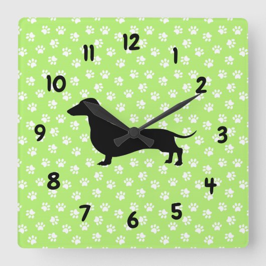 Green Dachshund Wall Clock Vierkante Klok (Voorkant)