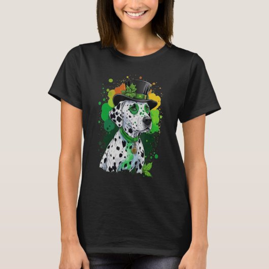 Green Dalmatian shamrock on St Patricks Day Dalmat T-shirt (Voorkant)