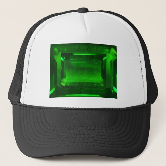 Green Emerald Gemstone Trucker Pet (Voorkant)