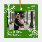 Green First Kerstmis Mr. & Mrs Custom Photo Keramisch Ornament (Voorkant)
