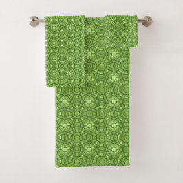 Green floral geometric patterned bad handdoek