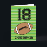 Green Football 18th Birthday Kaart<br><div class="desc">Gepersonaliseerd football 18e verjaardagskaart voor zoon, kleinzoon, godson, enz. De voorzijde is voorzien van een plek waar u zich kunt personaliseren met zijn naam. Een geweldige football verjaardagskaart voor spelers op het football en ventilatoren op het football.</div>