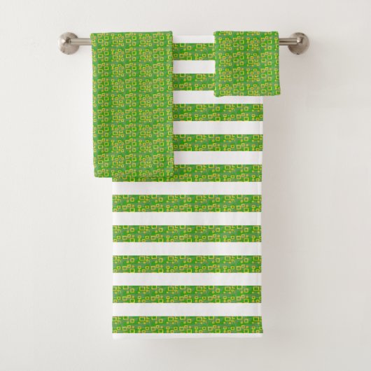 Green Geometric Bad Handdoek (Insitu)