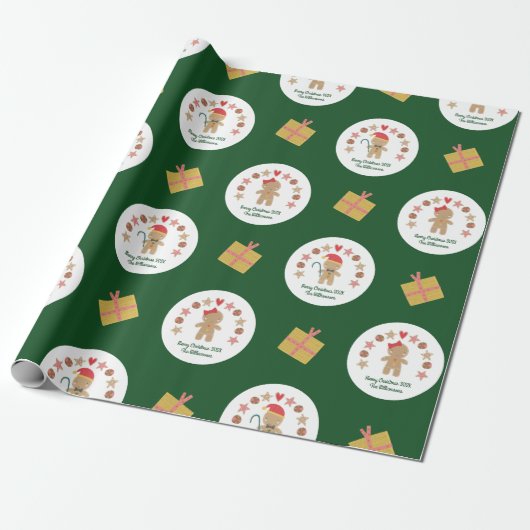 Green Gingerbread Cookie Custom Name Script Fun Cadeaupapier (Uitgerold)