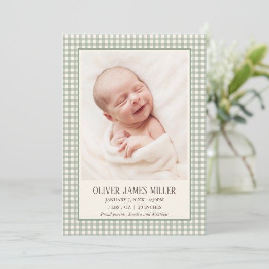 Green Gingham Baby Geboortekaart Fotokaart Aankondiging (Staand voorkant)