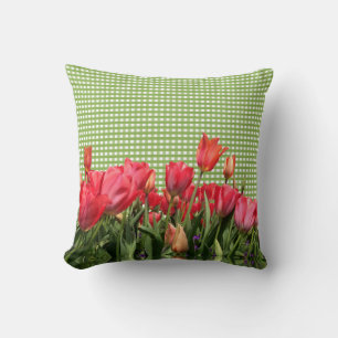 Green Gingham & Red Tulips Pillow Kussen