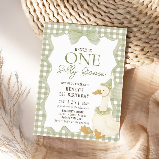 Green Gingham Silly Goose 1st Birthday Invitation Kaart