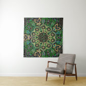 Green Gold Celtic Trisangers Tapestry Wandkleed (In Situ (horizontaal))