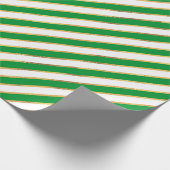 Green Gold White Diagonal Stripe Pattern Cadeaupapier (Hoek)