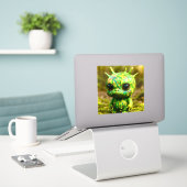 Green Goo Monster – griezelige Schattigee canvaspr Sticker (Laptop op bureau)