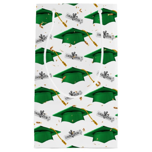 Green Graduation Caps with Diplomas Klein Cadeauzakje (Voorkant)