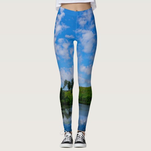 Green Grass Berkenbomen Natuur Sky Lake Landschap Leggings (Voorkant)