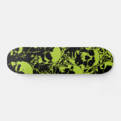 Green Grunge Skulls Skateboard (Horizontaal)