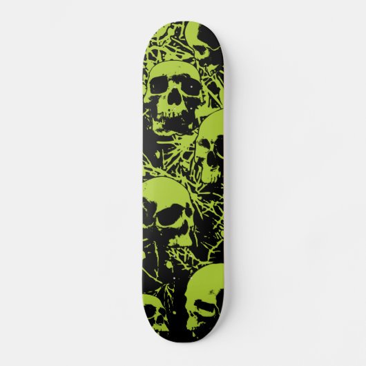 Green Grunge Skulls Skateboard (Voorkant)