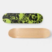 Green Grunge Skulls Skateboard (Horizontaal)