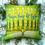 Green Hanukkah Menorah Peace Love Light Script Kussen<br><div class="desc">"Vrede, liefde & licht." Een close-up foto van een heldere, kleurrijke, groene en gele artsy menorah helpt je de vakantie van Chanoeka in stijl in te luiden. Voel de warmte en vreugde van het vakantieseizoen wanneer u ontspannen op dit prachtige, kleurrijke Chanoeka gooi kussen. Maakt een opvallende set van vier...</div>