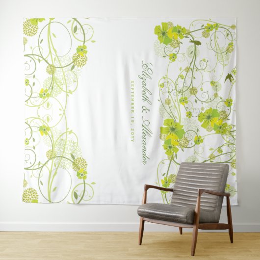 Green Hibiscus & Swallows Floral Wedding Backdrop Wandkleed (In Situ (horizontaal))