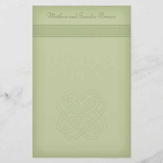 Green Irish Celtic Knot Gepersonaliseerd Briefpapi Briefpapier (Voorkant)
