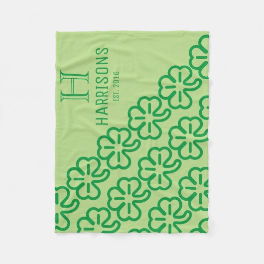 Green Irish Shamrock Personalized Family Name Fleece Deken (Voorkant)