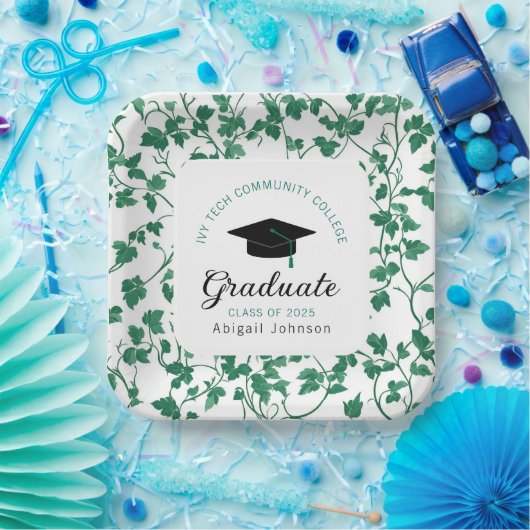 Green Ivy Pattern Personalized Graduation Papieren Bordje (Feest)