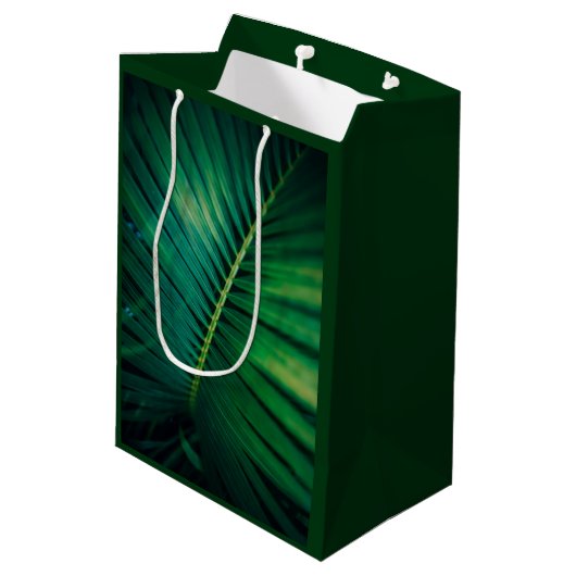 Green Leaf Tropical Forest Natuur Foto Birthday Medium Cadeauzakje (Achterkant Gekanteld)