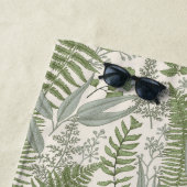 Green Leafy Garden Floral Pattern Strandlaken (In situ)
