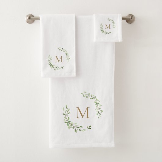 Green Leaves Crest Gold Monogram Bad Handdoek (Insitu)
