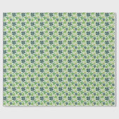 Green Lucky Shamrocks Clover St. Patrick's Day Cadeaupapier (Vlak)