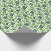 Green Lucky Shamrocks Clover St. Patrick's Day Cadeaupapier (Hoek)