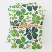 Green Lucky Shamrocks Clover St. Patrick's Day Inpakpapier Vel (In situ)