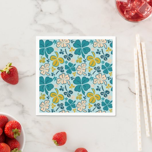 Green Lucky Shamrocks Clover St. Patrick's Day Servet (Insitu)