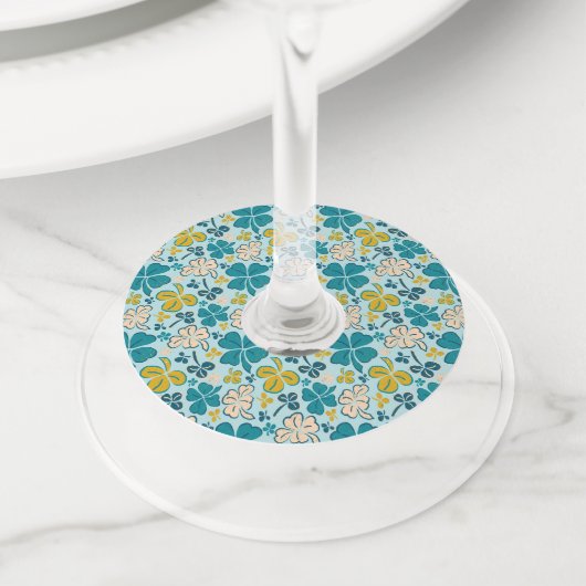 Green Lucky Shamrocks Clover St. Patrick's Day Wijnglaslabel (Dichtbij)