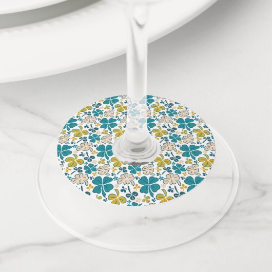 Green Lucky Shamrocks Clover St. Patrick's Day Wijnglaslabel (Dichtbij)