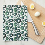 Green Mid Century Atomic Pattern Kitchen Theedoek<br><div class="desc">Moderne en atoomtijdperken uit de Midden-eeuw geïnspireerde handdoeken die vergelijkbaar zijn met het tijdperk van de jaren vijftig. Veel mensen bezitten midden-eeuwse huizen en zullen producten kopen die de tijdsperiode vertegenwoordigen. Het is de perfecte afwerking voor je huis uit de middelbare eeuw. Maak afwasgerechten volledig atoomvrij. Voeg uw douanetekst aan...</div>