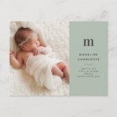 Green Monogram Foto Newborn Aankondiging Briefkaart (Voorkant)