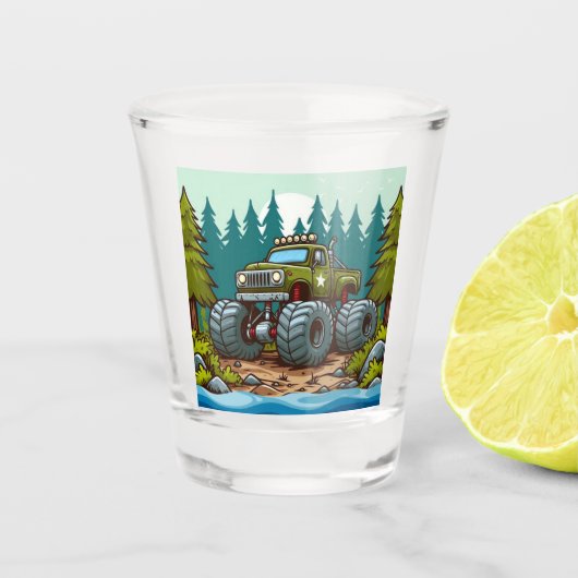 Green Monster Truck in het bos Shot Glas (Voorkant)