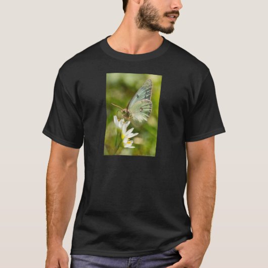Green Moth on False Garlic Apparel en Gifts T-shirt (Voorkant)