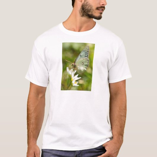 Green Moth on False Garlic Apparel en Gifts T-shirt (Voorkant)