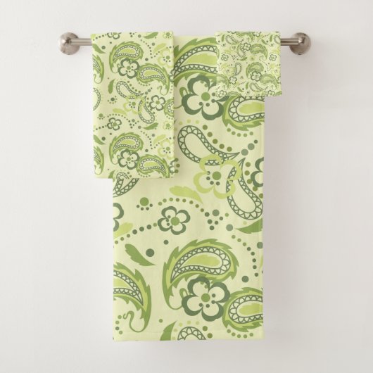 Green Paisley Floral Bad Handdoek (Insitu)