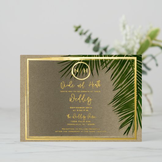 Green Palm Leaves Kraft Tropical Wedding Gold Folie Uitnodiging (Staand Voorkant)