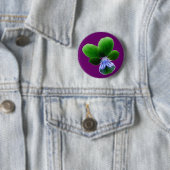 Green Pansy Button (In situ)