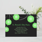 Green Party Lantern St. Patrick's Day Invitation Kaart (Staand voorkant)