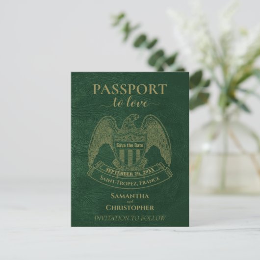 Green Passport Schattige Fun Wedding Save the Date Aankondigingskaart (Staand voorkant)