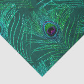 Green Peacock Feathers over groene ontkoppeling Tissuepapier (Detail)
