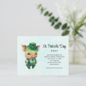 Green Pig in Fancy Attire St. Paddy's Day Party Uitnodiging Briefkaart (Staand voorkant)