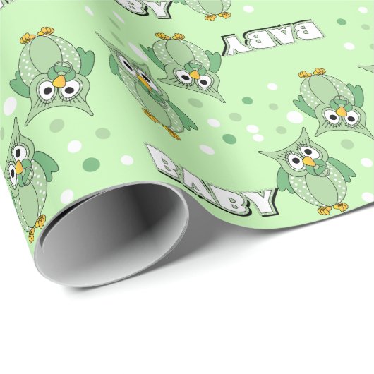 Green Polka Dot Owls for a Baby shower Theme Cadeaupapier (Rol Hoek)