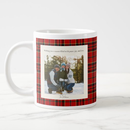 Green Red Plaid Monogram 2 Photo Rustic Christmas Grote Koffiekop (Links)